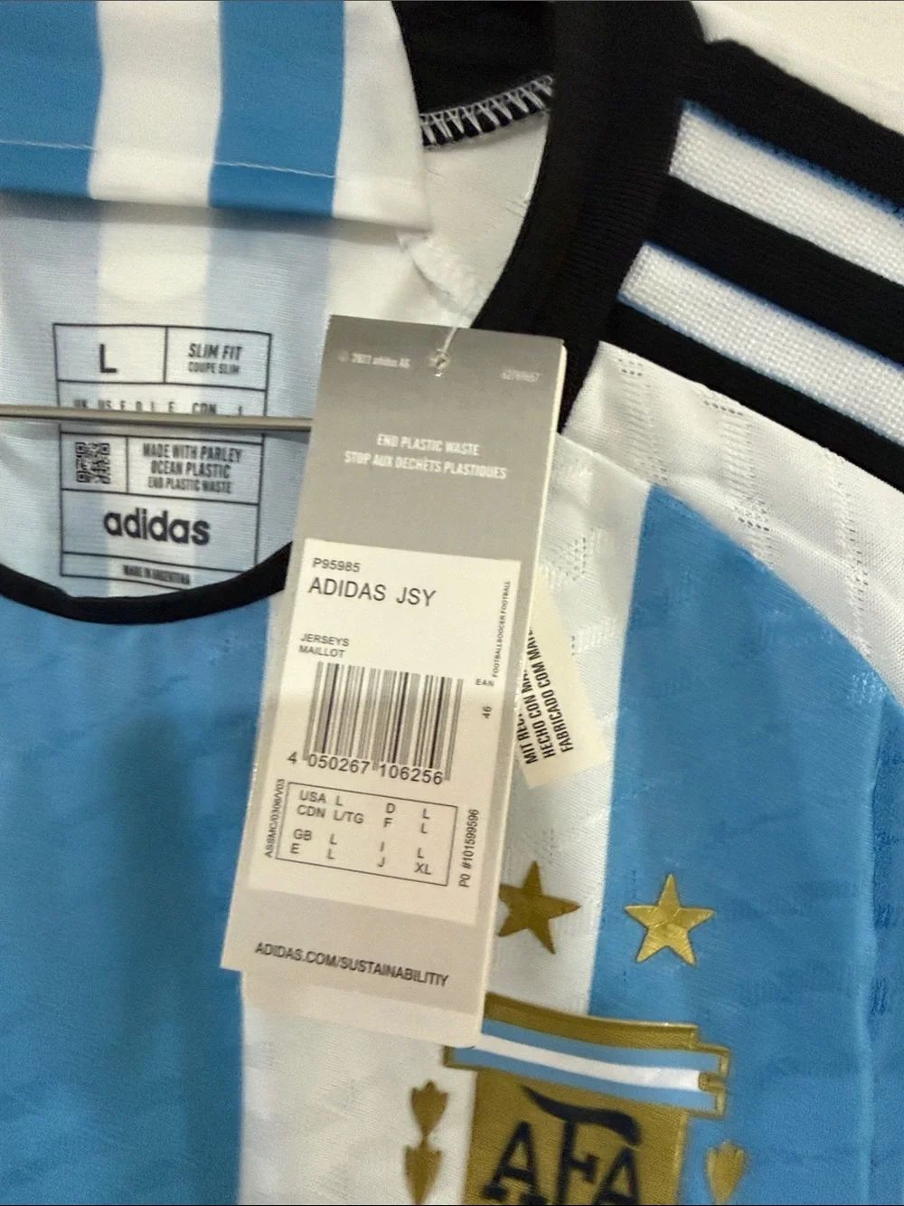 Authentic unisex  Argentina Lionel Messi #10 Soccer Jersey - White & Sky Blue